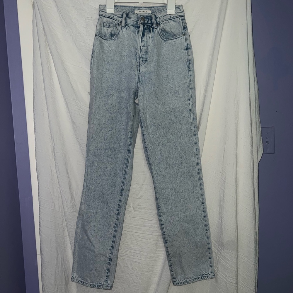 Pacsun Dad jeans with rip in back